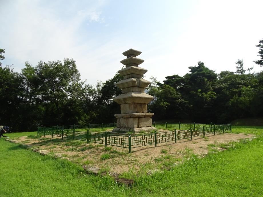 청주 계산리 오층석탑이미지