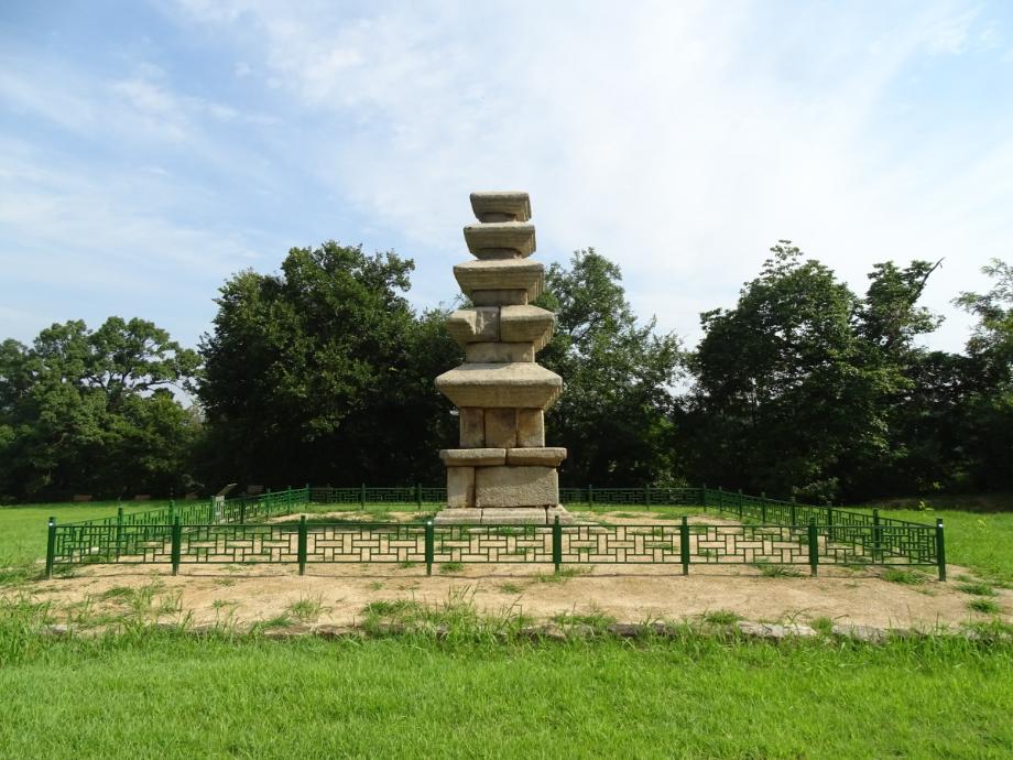 청주 계산리 오층석탑이미지