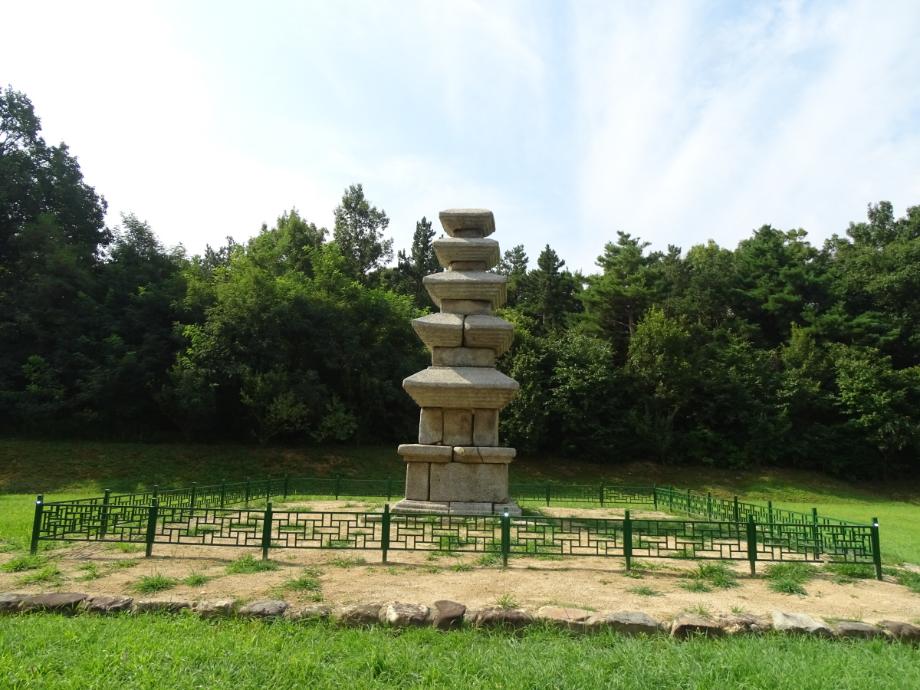 청주 계산리 오층석탑이미지