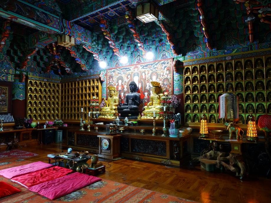 충주 단호사 철조여래좌상이미지