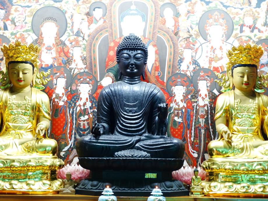 충주 단호사 철조여래좌상이미지