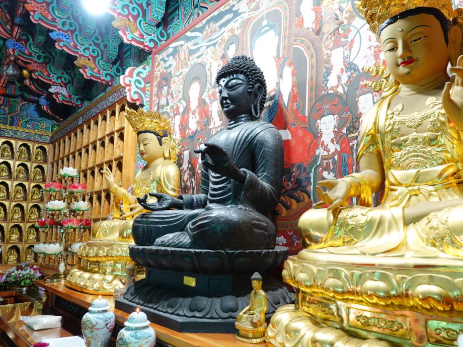 충주 단호사 철조여래좌상이미지