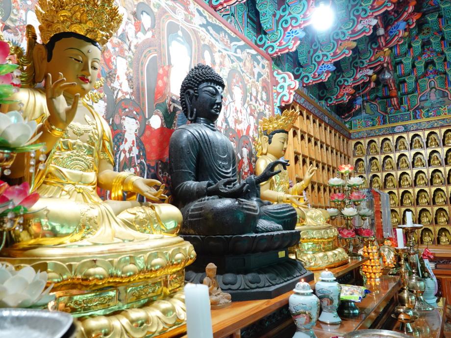 충주 단호사 철조여래좌상이미지