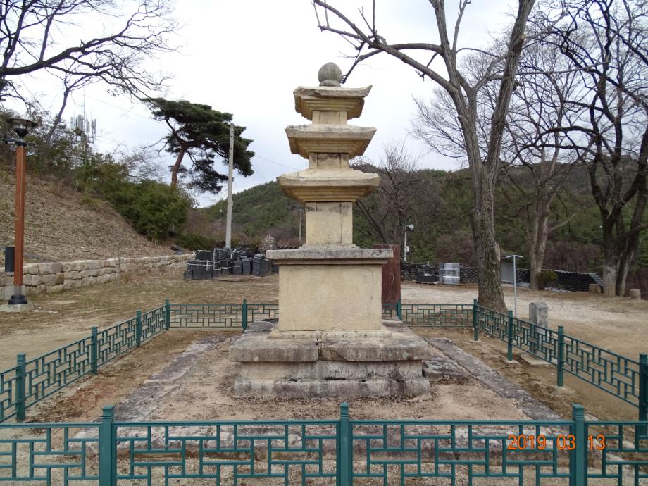 영동 영국사 삼층석탑이미지