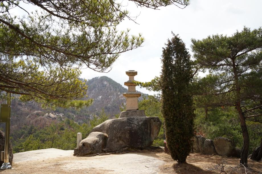 영동 영국사 망탑봉 삼층석탑이미지