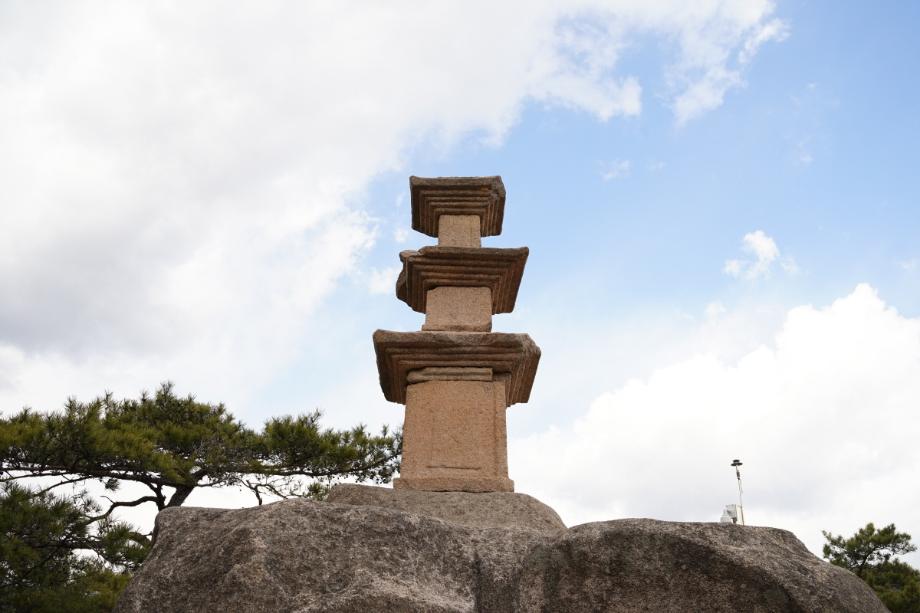 영동 영국사 망탑봉 삼층석탑이미지