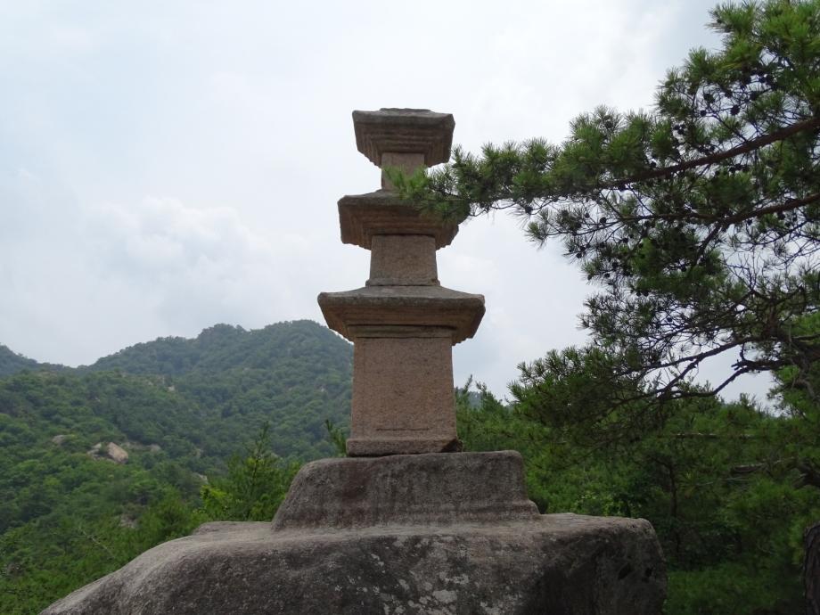 영동 영국사 망탑봉 삼층석탑이미지