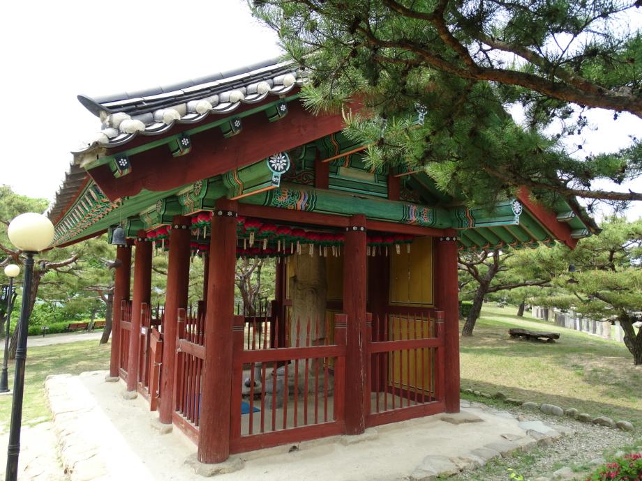 제천 물태리 석조여래입상이미지