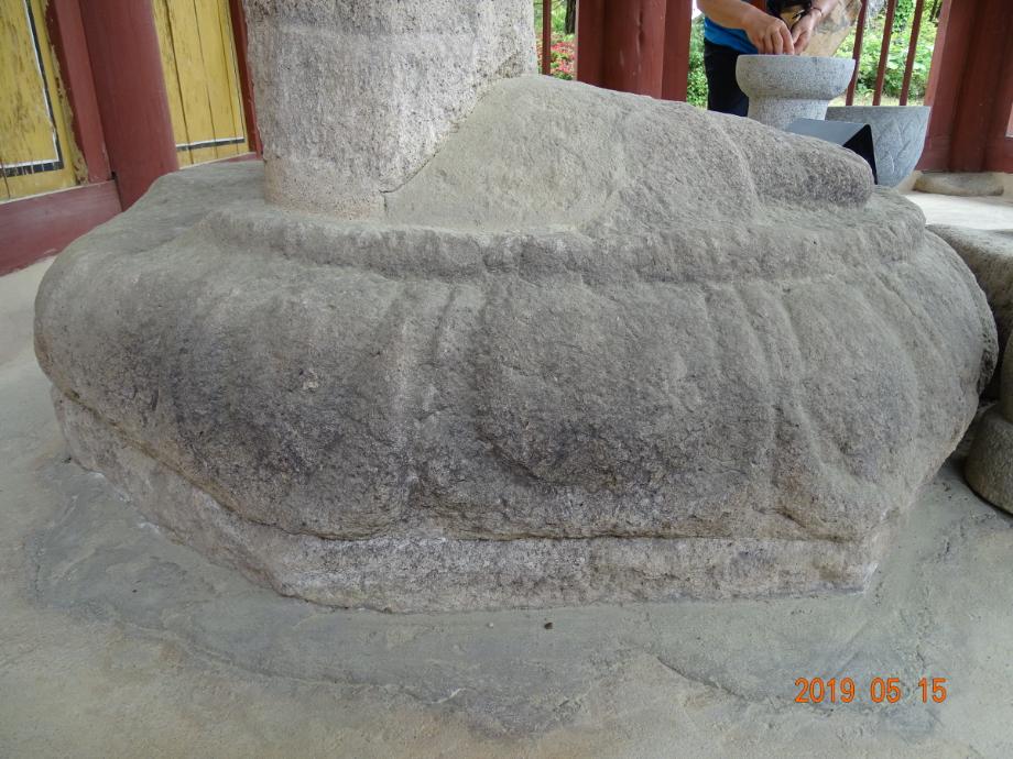 제천 물태리 석조여래입상이미지