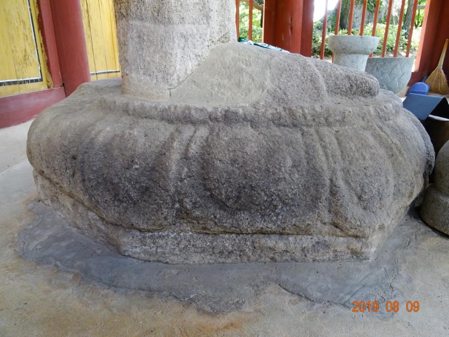 제천 물태리 석조여래입상이미지