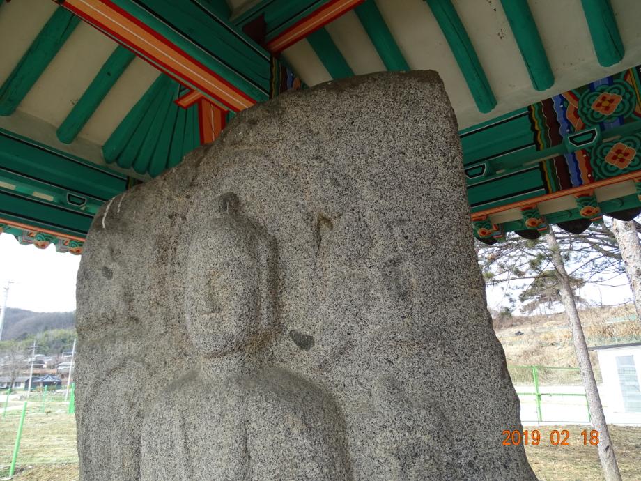 영동 신항리 석조여래삼존입상이미지