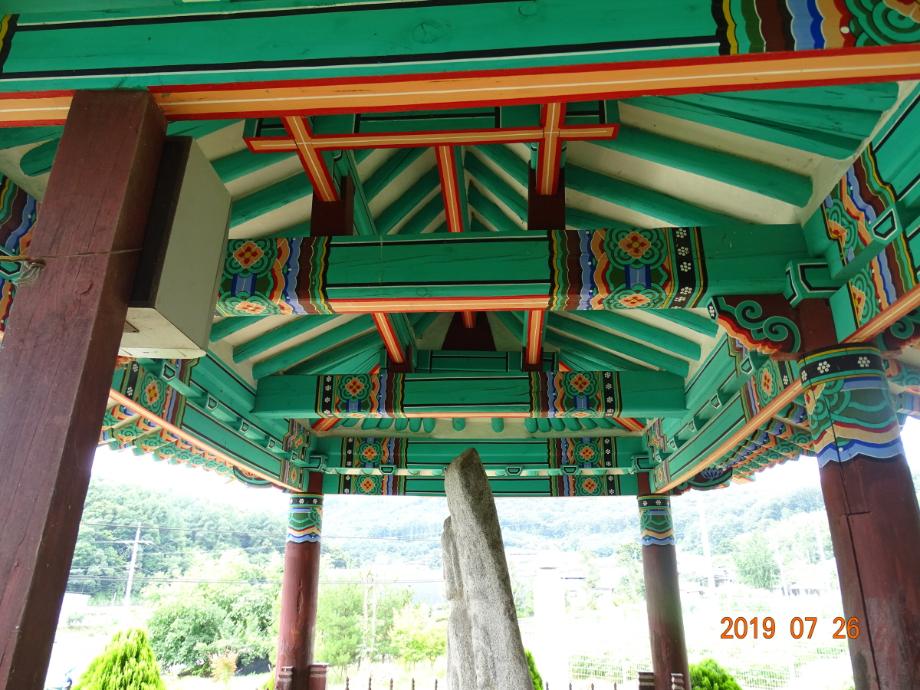 영동 신항리 석조여래삼존입상이미지