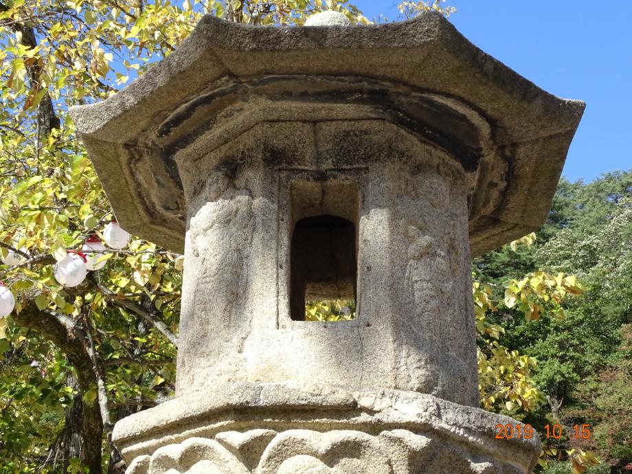 보은 법주사 사천왕 석등이미지