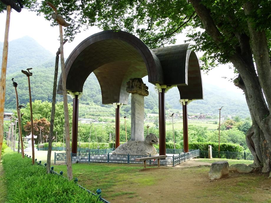 충주 정토사지 법경대사탑비이미지