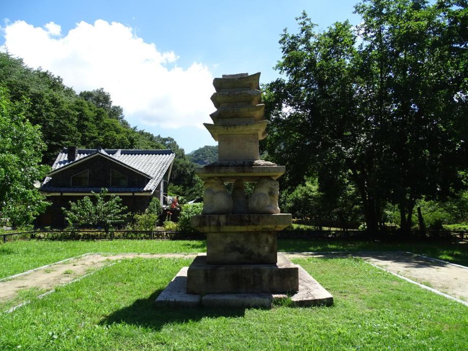 제천 사자빈신사지 사사자 구층석탑이미지