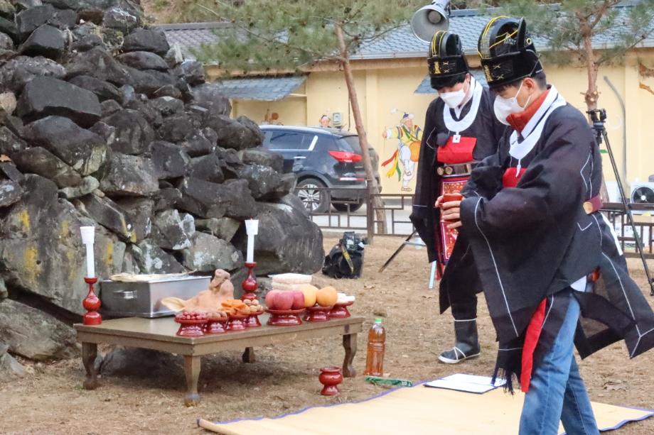 충북 옥천의 마을 탑 신앙 연구