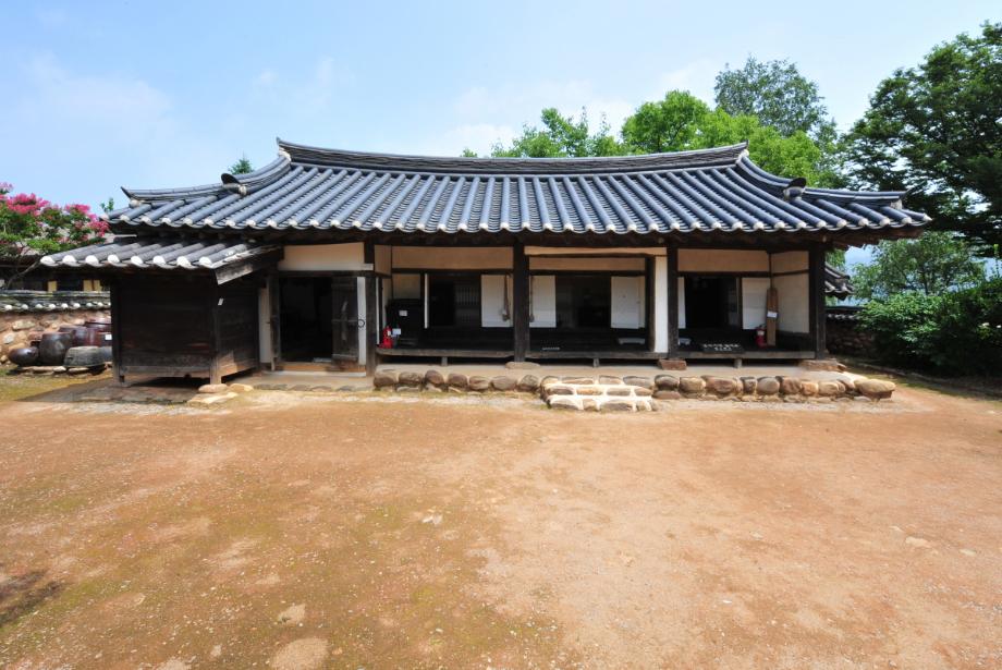 충청북도 도지정(유형)문화재 관리실태 및 개선방안 연구