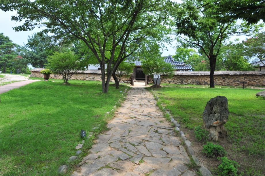 충청북도 도지정(유형)문화재 관리실태 및 개선방안 연구