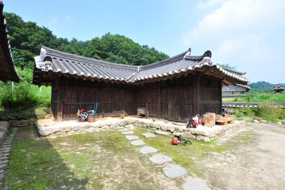 충청북도 도지정(유형)문화재 관리실태 및 개선방안 연구