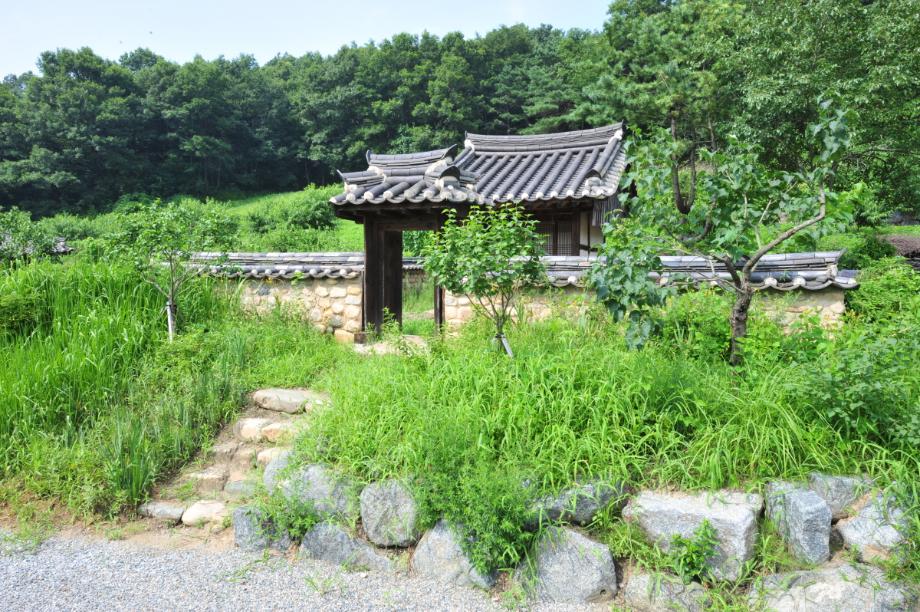 충청북도 도지정(유형)문화재 관리실태 및 개선방안 연구