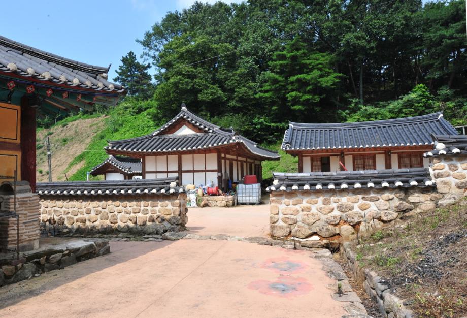 충청북도 도지정(유형)문화재 관리실태 및 개선방안 연구