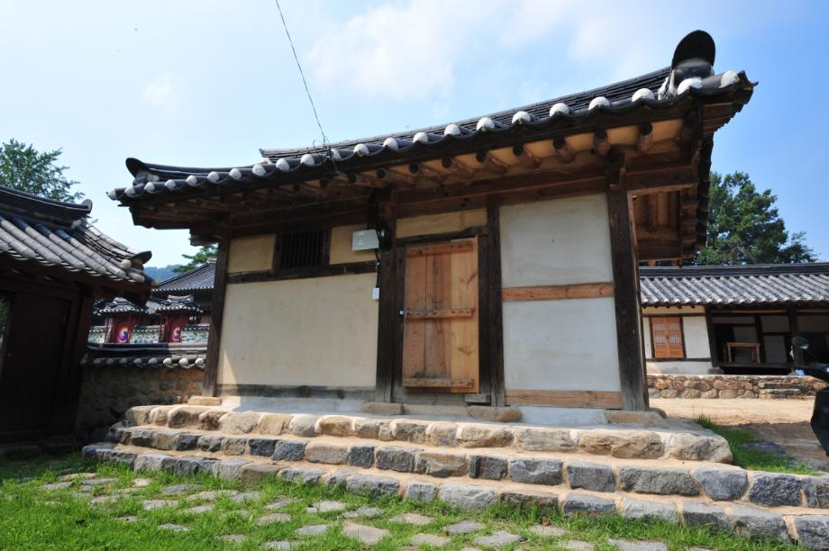 충청북도 도지정(유형)문화재 관리실태 및 개선방안 연구