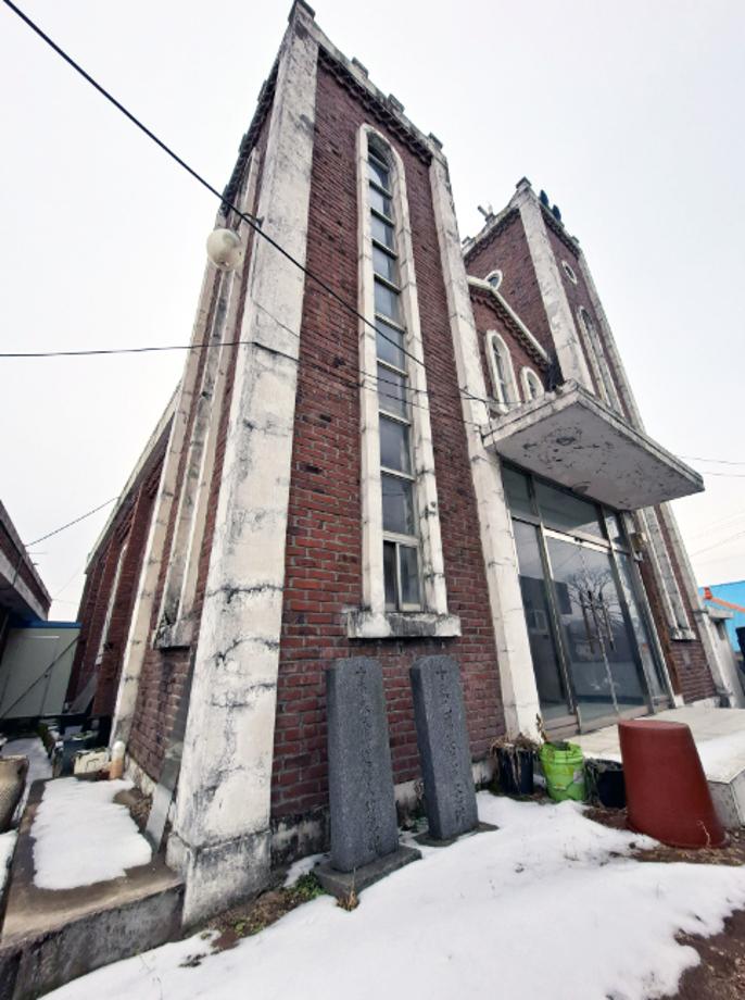 충북 최초의 자생적 개신교회 신대교회(新垈敎會) 이미지